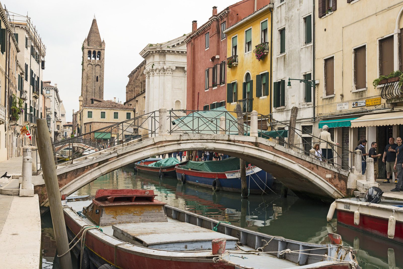 Ponte dei pugni on Rio di San Barnaba in Venice