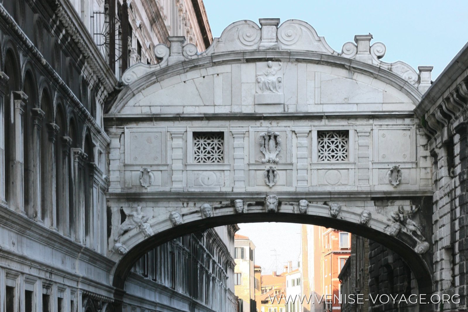 Pont des Soupirs à Venise 02