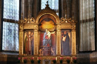 Vierge à l'Enfant, triptyque par Giovanni Bellini